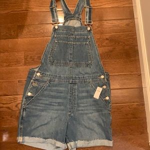 Gap cuffed short overalls